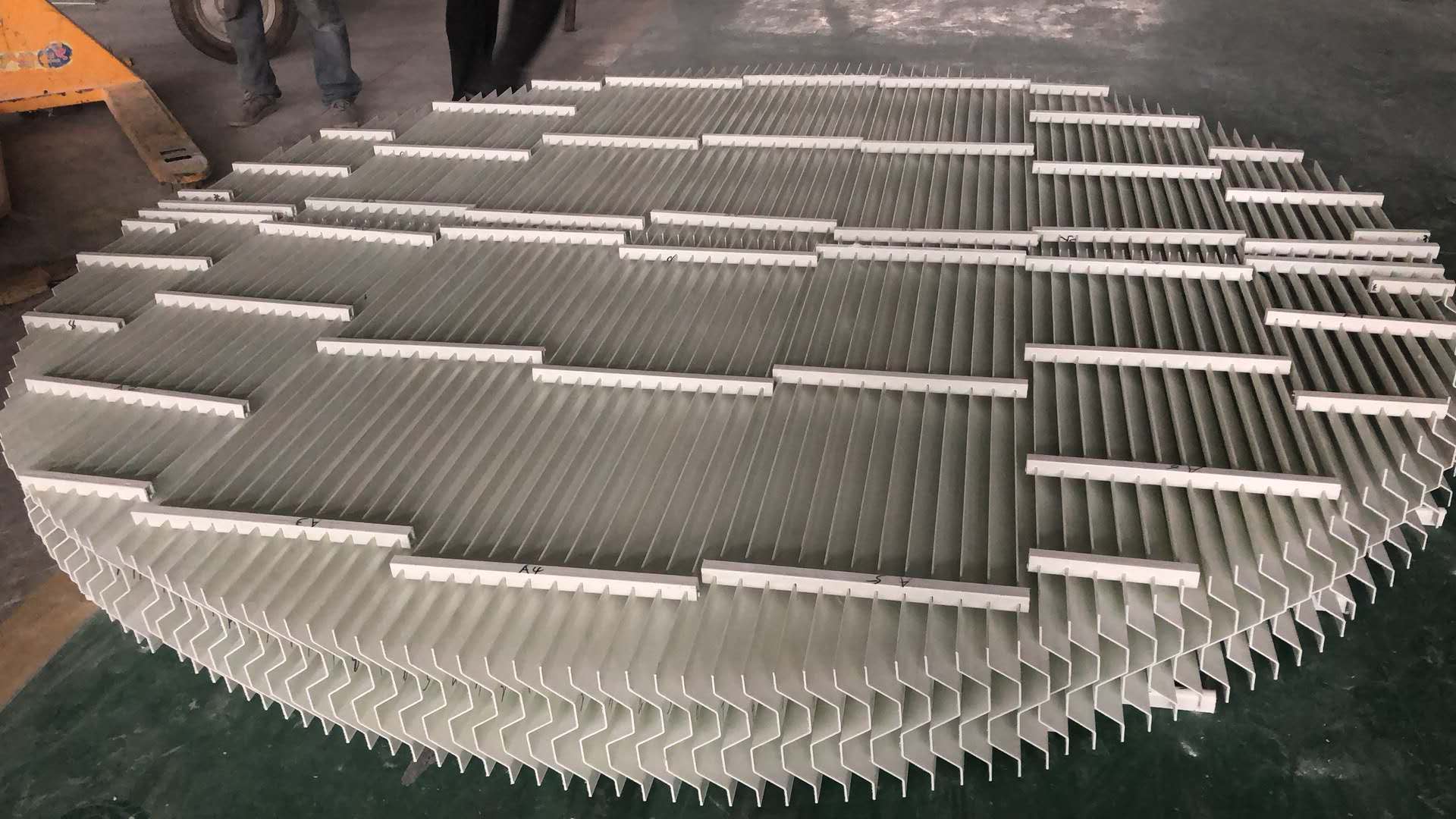 ����䓳��F��